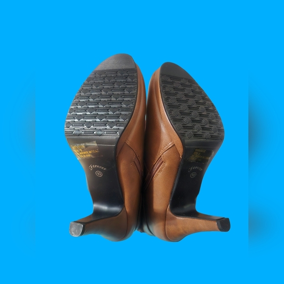 Forever NWOT Faux Leather Boots - Picture 3 of 3